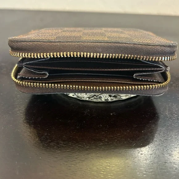 Louis Vuitton Damier Ebene Zippy Compact Wallet - Picture 5 of 8